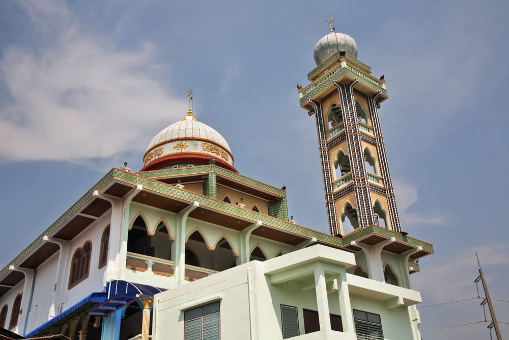 The exterior of Phuket Mosque Patong Beach as seen from the road below